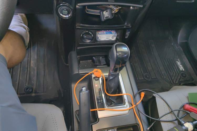 Used Toyota Prado 2016 2.7L Automatic Standard Edition Gear Lever