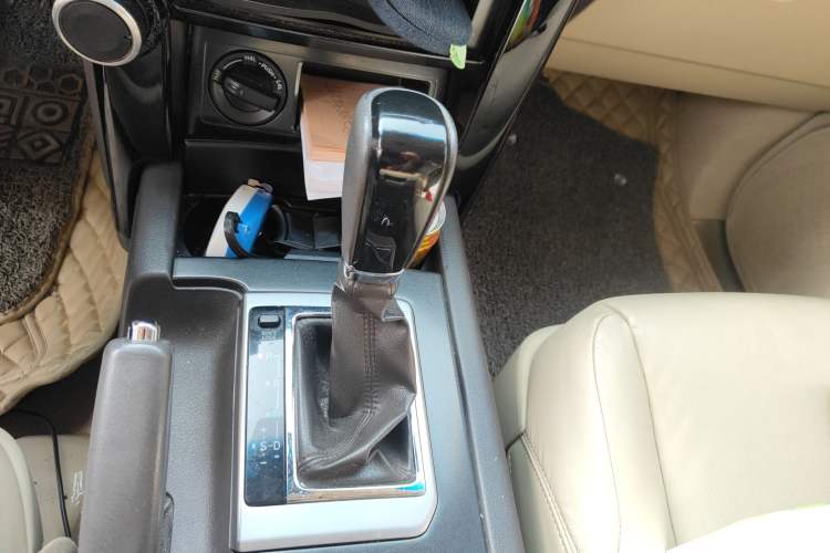 Used Toyota Prado 2016 2.7L Automatic Standard Edition Gear Lever
