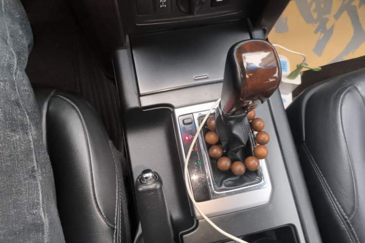 Used Toyota Prado 2016 3.5L Automatic TX-L Gear Lever