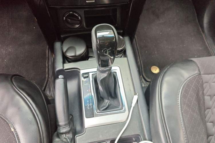 Used Toyota Prado 2016 2.7L Automatic Luxury Edition Gear Lever