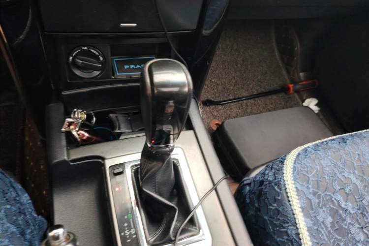 Used Toyota Prado 2016 2.7L Automatic Standard Edition Gear Lever