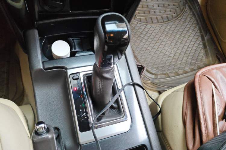 Used Toyota Prado 2016 2700 TX 7-Seater Middle East Version Gear Lever