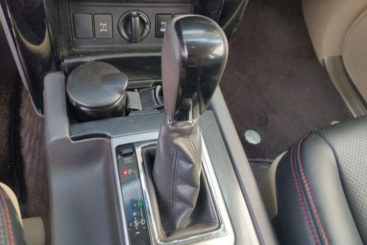 Used Toyota Prado  Gear Lever