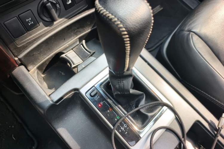 Used Toyota Prado 2016 3.5L Automatic TX-L NAVI Gear Lever