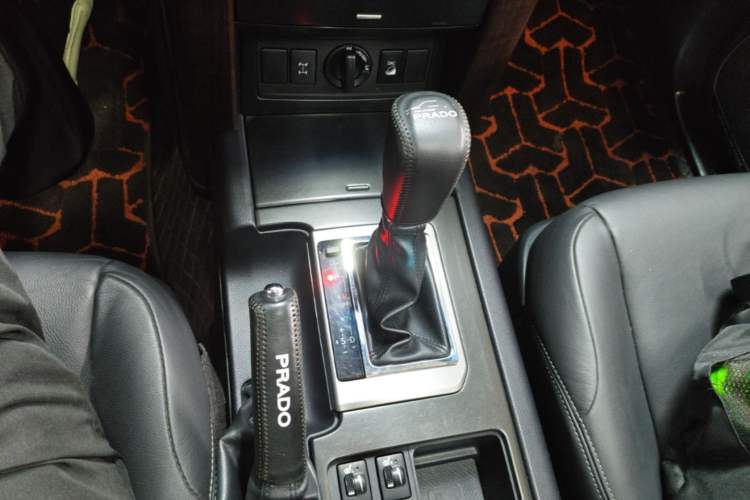 Used Toyota Prado 2016 3.5L Automatic TX-L NAVI Gear Lever