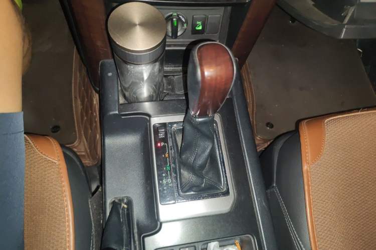 Used Toyota Prado 2016 3.5L Automatic TX-L NAVI Gear Lever