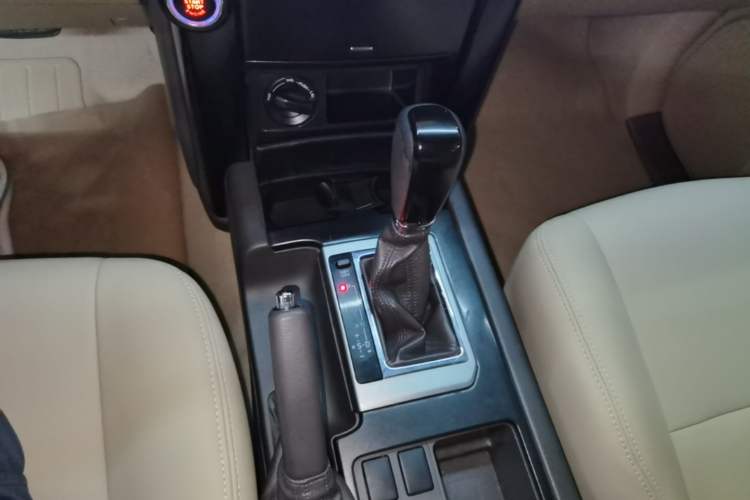 Used Toyota Prado 2016 2700 Middle East Version Gear Lever