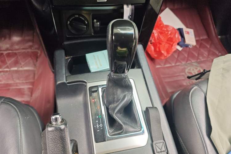 Used Toyota Prado 2016 2.7L Automatic Standard Edition Gear Lever