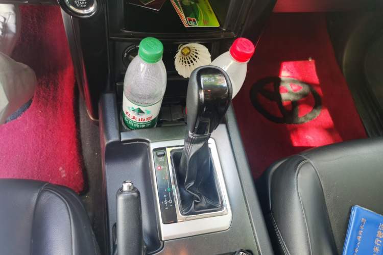 Used Toyota Prado 2016 2.7L Automatic Standard Edition Gear Lever