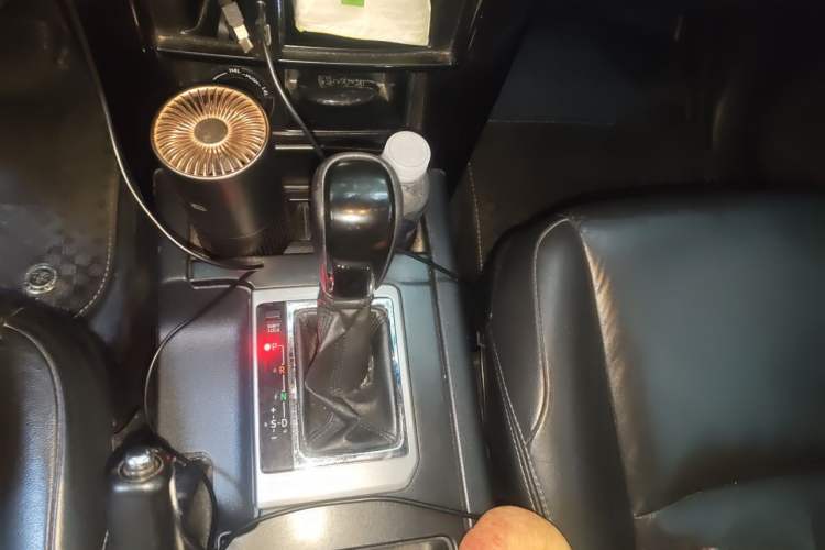 Used Toyota Prado 2016 2.7L Automatic Standard Edition Gear Lever