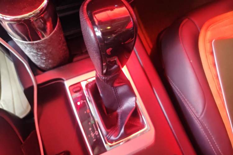 Used Toyota Prado 2016 2.7L Automatic Standard Edition Gear Lever