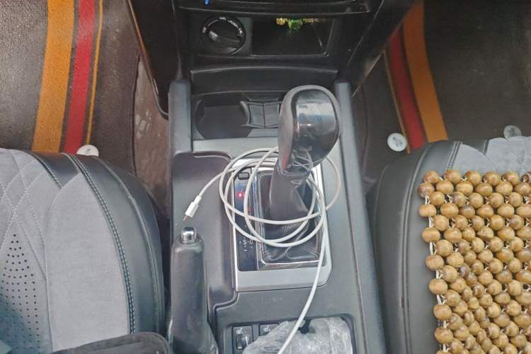 Used Toyota Prado 2016 2.7L Automatic Standard Edition Gear Lever