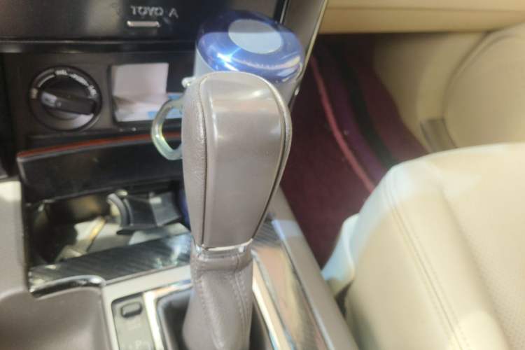 Used Toyota Prado  Gear Lever