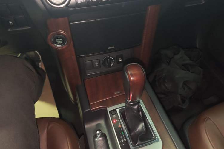 Used Toyota Prado 2016 3.5L Automatic TX-L NAVI Gear Lever