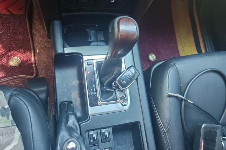 Used Toyota Prado 2016 3.5L Automatic TX-L NAVI Gear Lever