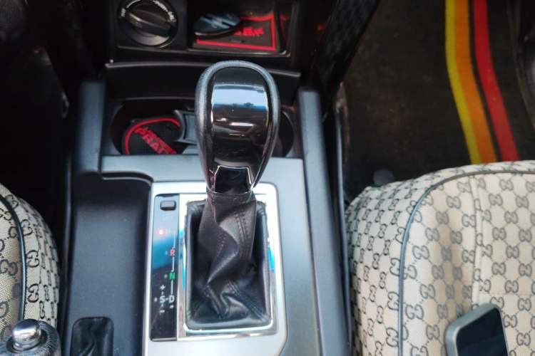 Used Toyota Prado 2016 2.7L Automatic Standard Edition Gear Lever