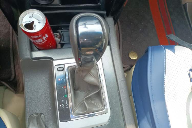 Used Toyota Prado 2016 2.7L Automatic Luxury Edition Gear Lever