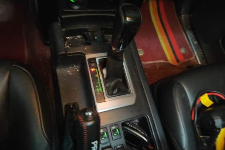 Used Toyota Prado 2016 2.7L Automatic Standard Edition Gear Lever