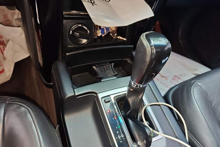 Used Toyota Prado 2016 2.7L Automatic Standard Edition Gear Lever