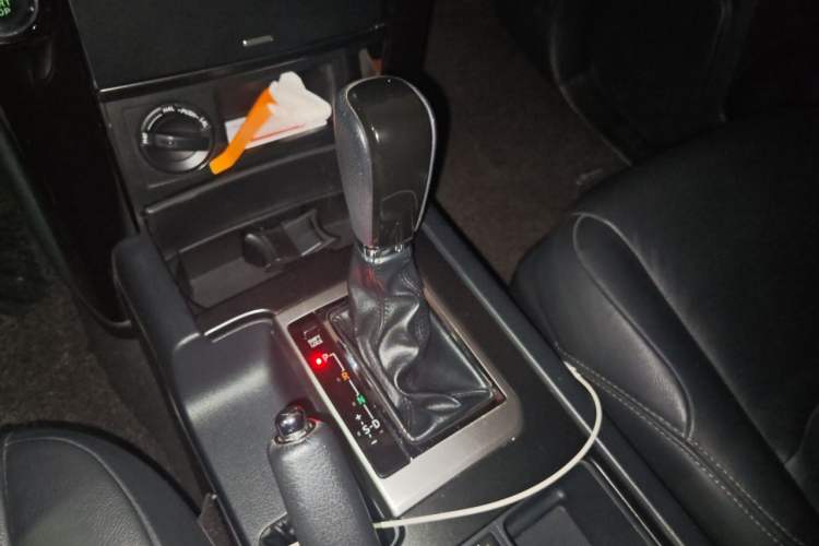 Used Toyota Prado 2016 2.7L Automatic Standard Edition Gear Lever