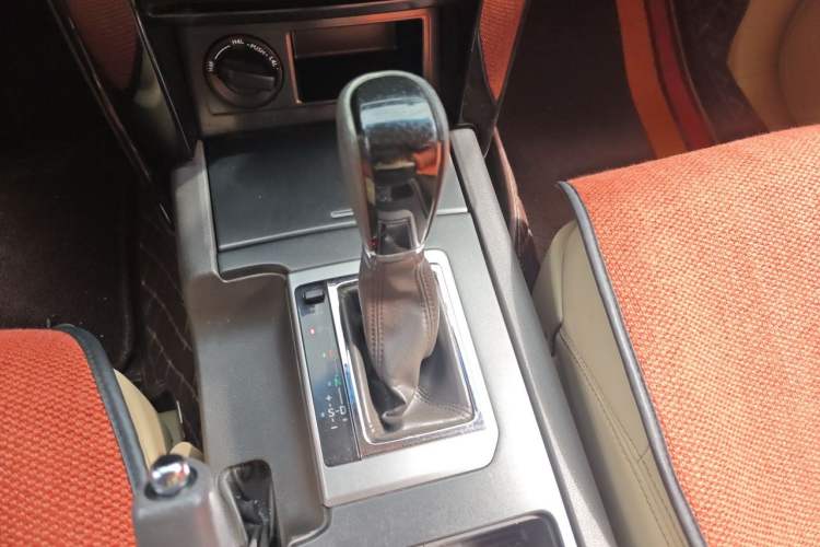 Used Toyota Prado 2016 2.7L Automatic Standard Edition Gear Lever