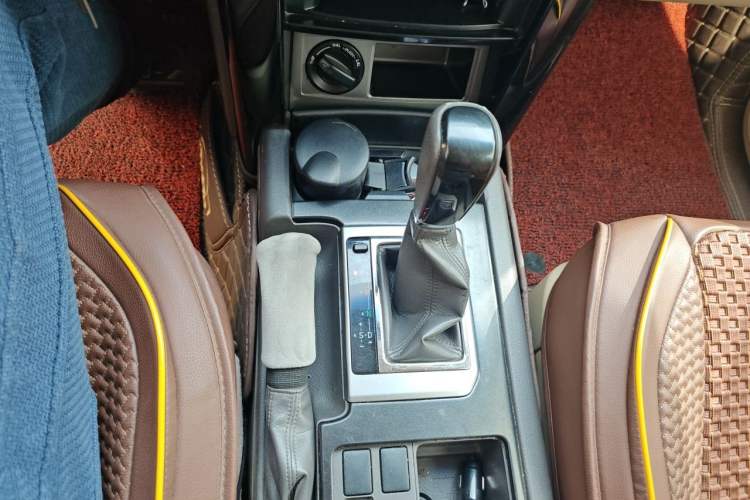 Used Toyota Prado  Gear Lever