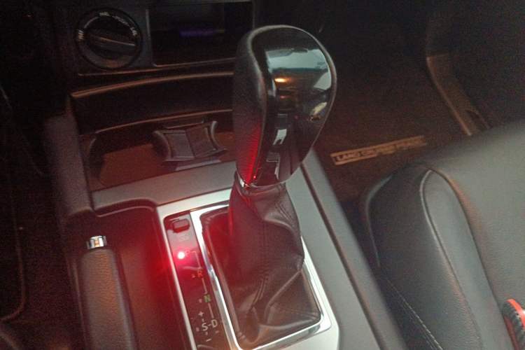 Used Toyota Prado 2016 2.7L Automatic Standard Edition Gear Lever