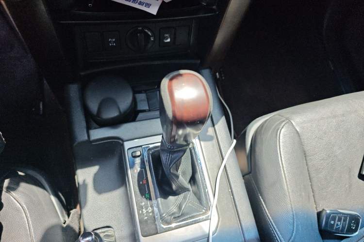 Used Toyota Prado 2016 3.5L Automatic TX-L NAVI Gear Lever