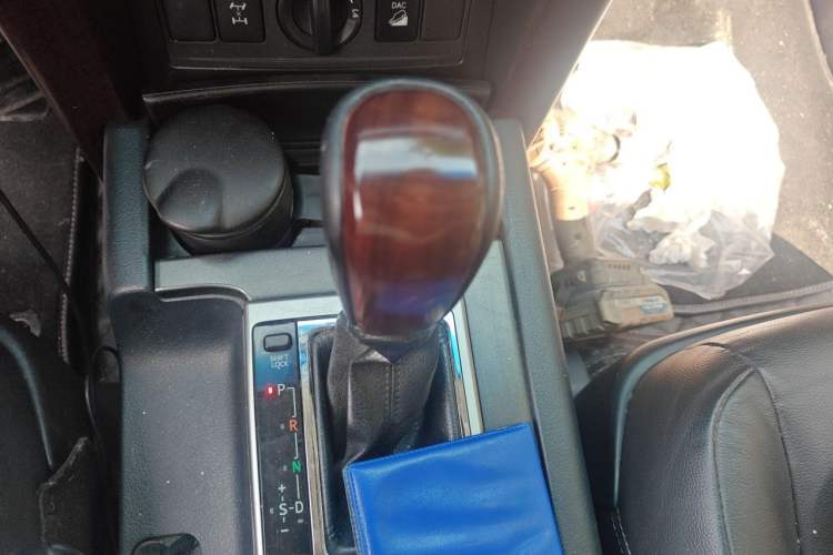 Used Toyota Prado 2016 3.5L Automatic TX-L NAVI Gear Lever