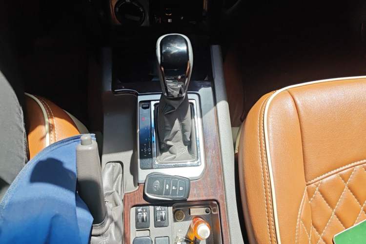 Used Toyota Prado 2016 2700 TX 7-Seater Middle East Version Gear Lever