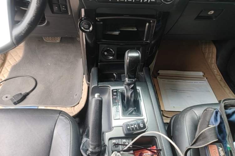 Used Toyota Prado 2016 2.7L Automatic Standard Edition Gear Lever