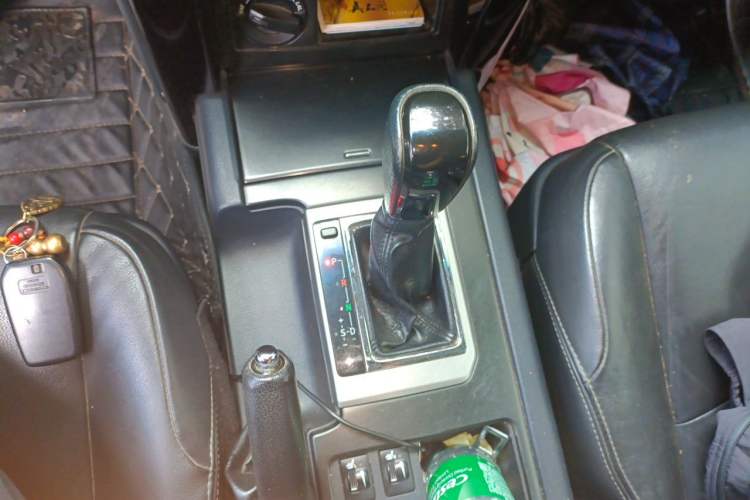 Used Toyota Prado 2016 2.7L Automatic Standard Edition Gear Lever