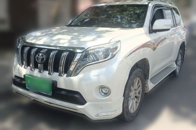 Used Toyota Prado Toyota Prado 2016, 2.7L automatic, sunroof, 9 airbags, Middle East specification