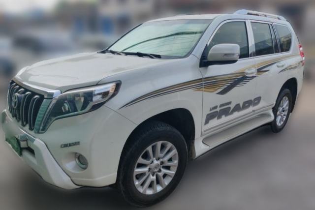 Used Toyota Prado 2017 4.0 Prado 7‑seat with sunroof, TX_L trim