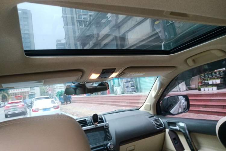 Used Toyota Prado 2016 3.5L Automatic TX-L Headliner