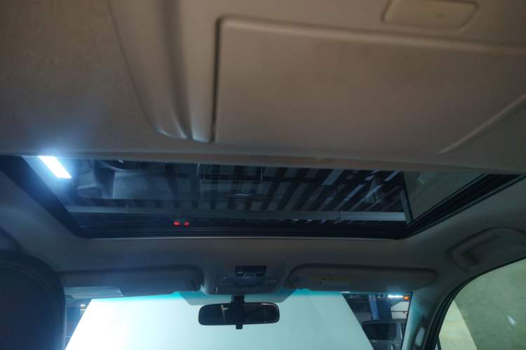 Used Toyota Prado 2016 3.5L Automatic TX-L NAVI Headliner