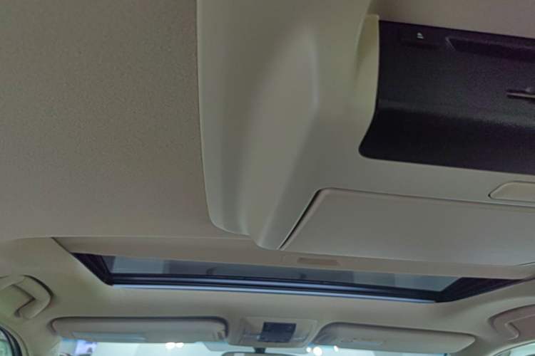 Used Toyota Prado 2016 3.5L Automatic TX-L NAVI Headliner