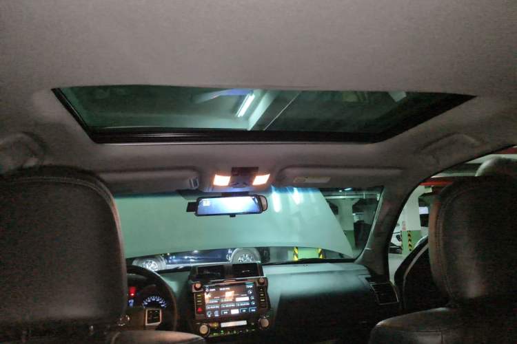 Used Toyota Prado 2016 3.5L Automatic TX-L Headliner