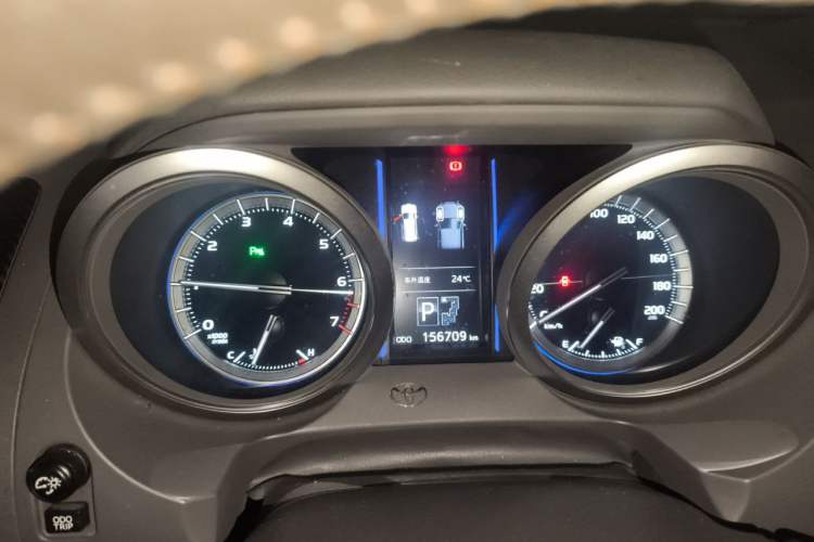 Used Toyota Prado 2016 3.5L Automatic TX-L Instrument Cluster