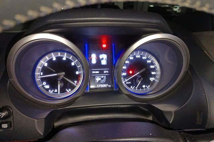 Used Toyota Prado 2016 3.5L Automatic TX-L Instrument Cluster