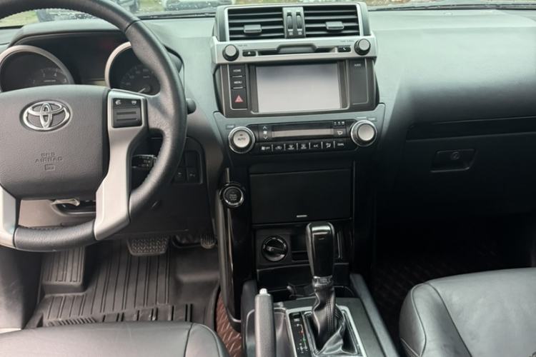 Used Toyota Prado 2016 2.7L Automatic Standard Edition Interior 1