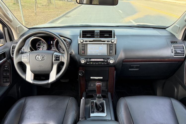 Used Toyota Prado 2016 3.5L Automatic TX-L Interior 1