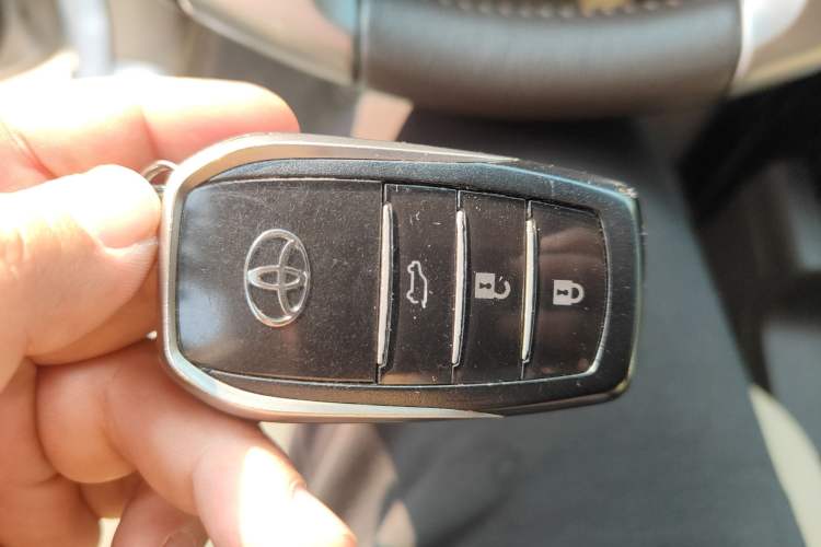 Used Toyota Prado 2016 2.7L Automatic Standard Edition Interior 1