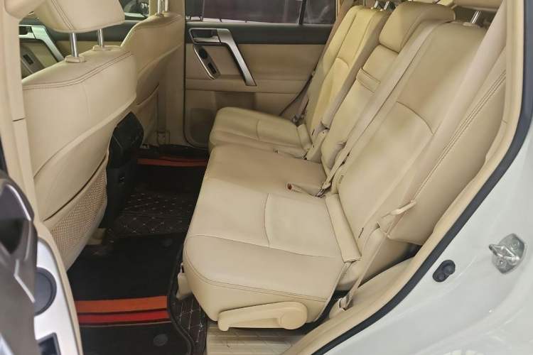 Used Toyota Prado 2016 2.7L Automatic Luxury Edition Interior 1