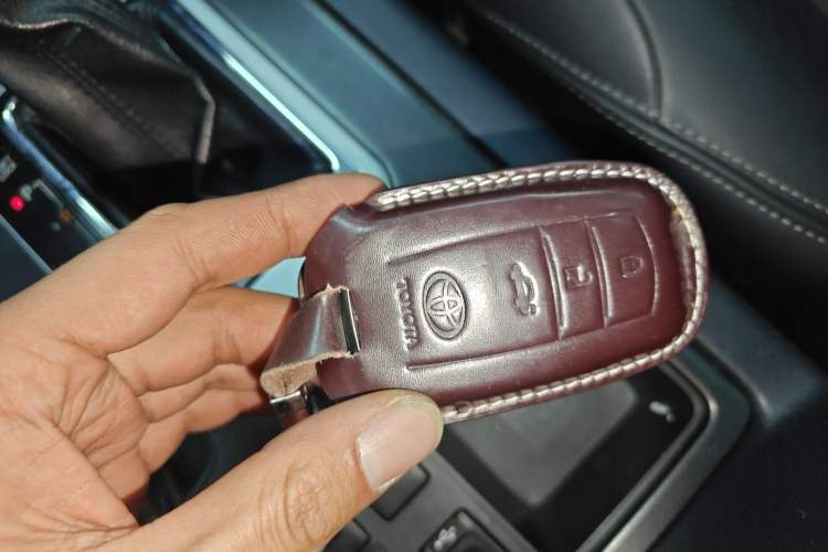 Used Toyota Prado 2016 3.5L Automatic TX-L Interior 1