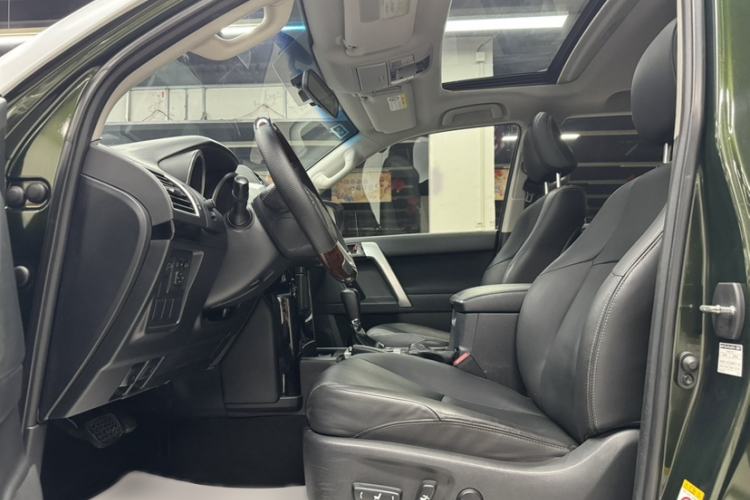 Used Toyota Prado 2016 2.7L Automatic Standard Edition Interior 1