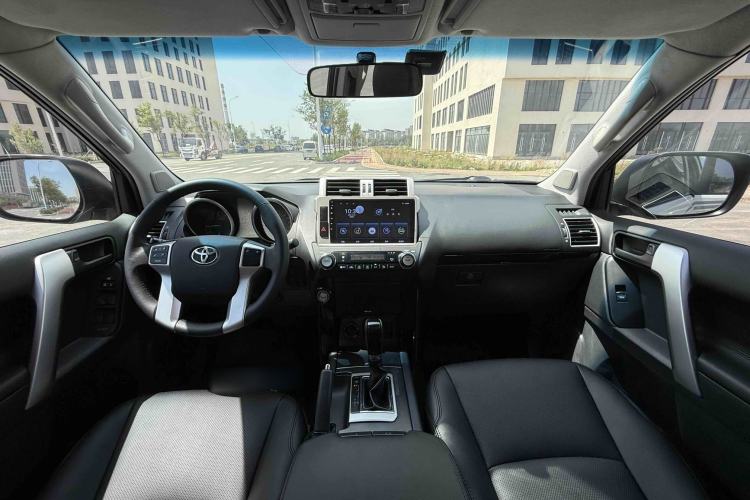 Used Toyota Prado 2016 2.7L Automatic Standard Edition Interior 1