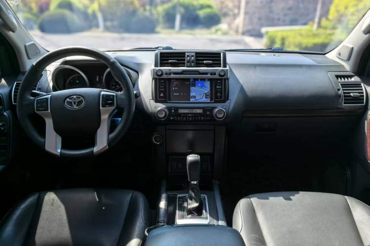 Used Toyota Prado 2016 3.5L Automatic TX-L NAVI Interior 1