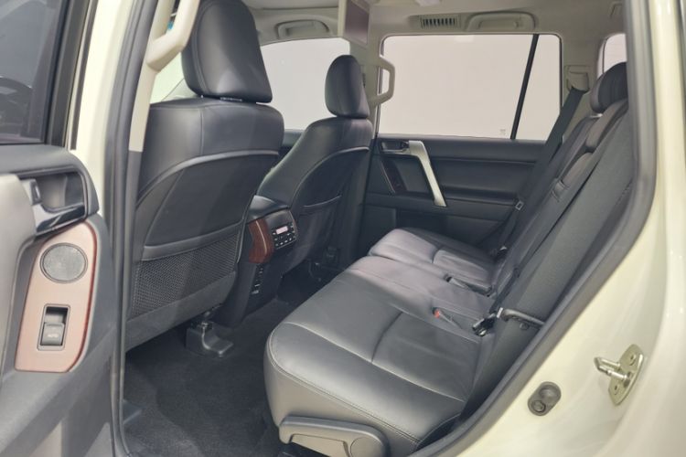 Used Toyota Prado 2016 3.5L Automatic VX NAVI Interior 1
