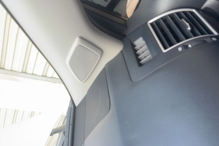 Used Toyota Prado 2016 3.5L Automatic TX-L Interior 11